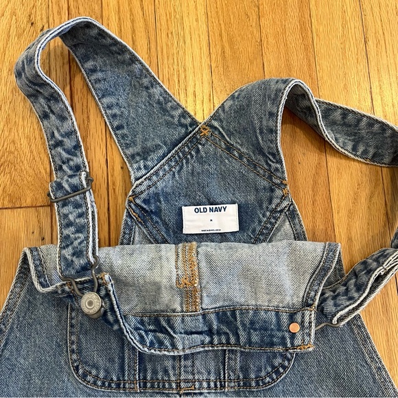 NWT Old Navy women’s Slouchy Non-stretch Jean short overalls 3.5 inch inseam - Picture 5 of 6